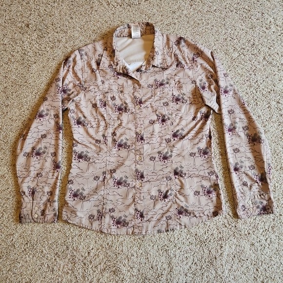 The North Face Tops - North Face Shirt Womens Large‎ Button Front Light Weight Long Sleeve